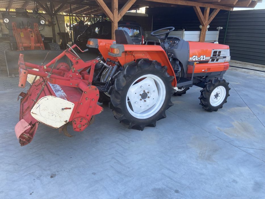 Tractor japonez Kubota GL23, 4x4, 23cp + feza
