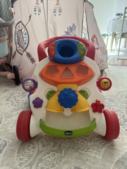 Ходунки-каталка для малышей