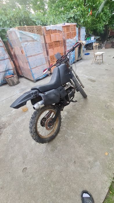 Vând cross 125 4t