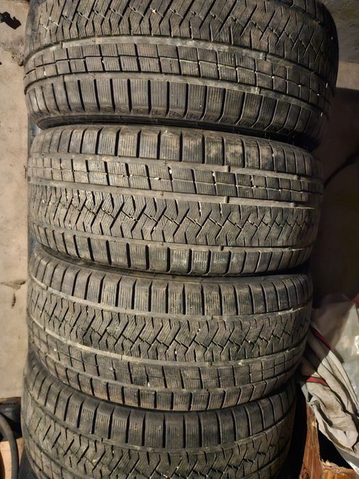 Продам резину зима 285/50/20