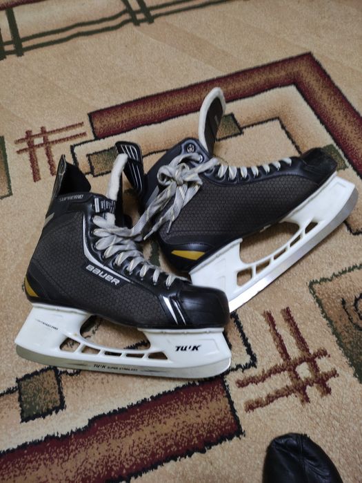 Коньки Bauer 45 раз