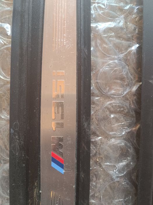 Лайсни на праговете за БМВ м135