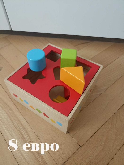 Бебешки играчки.