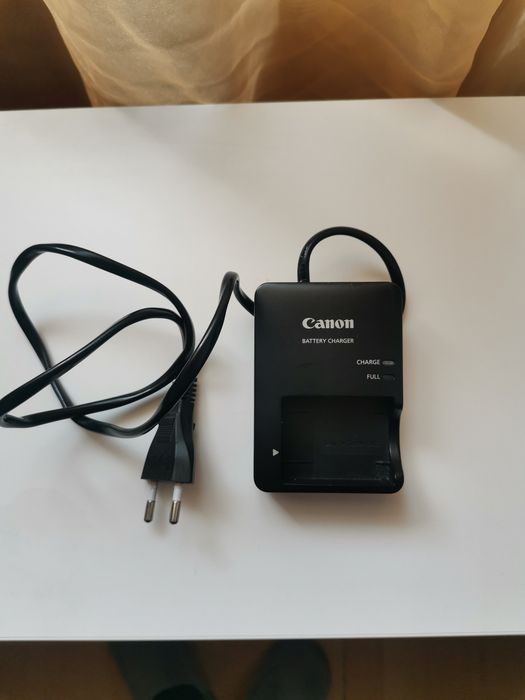 Se vinde urgent Pachet Complet Canon PowerShot G1 X (Stare Impecabilă) + 2 Trepiede Hama NOI, Geantă și Baterie