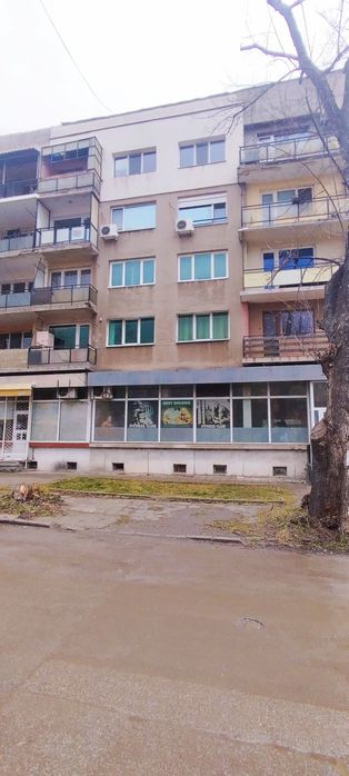 Продава се двустаен апартамент в кв. Могиличе, гр.Перник