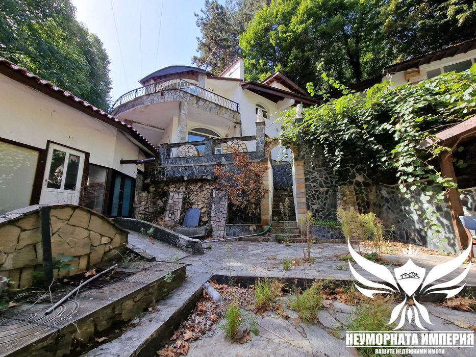 Продавам ресторант, кафе и хотел в гр.Асеновград, Луковица