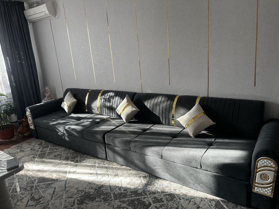 Продам диван 4 метра