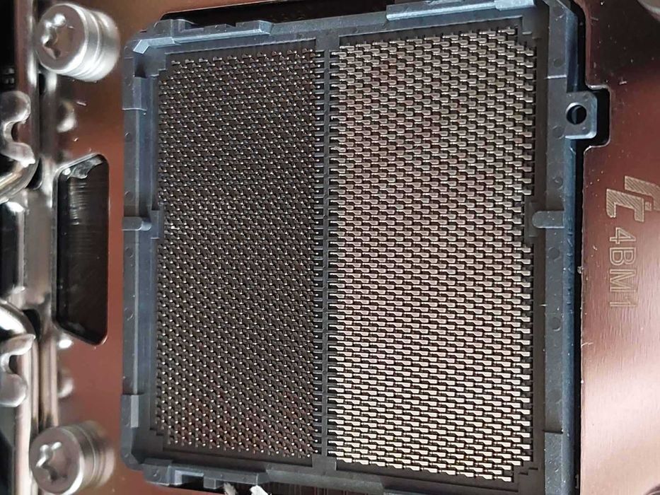 AMD Ryzen 5 7600X + Gigabyte B840M D2H /ново с гаранция/