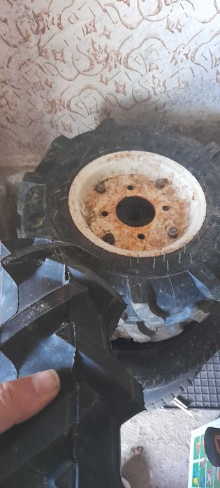 Motocultor cu remorcă și accesorii!
