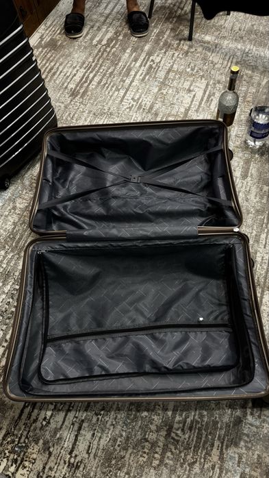 Продам чемодан размер XL