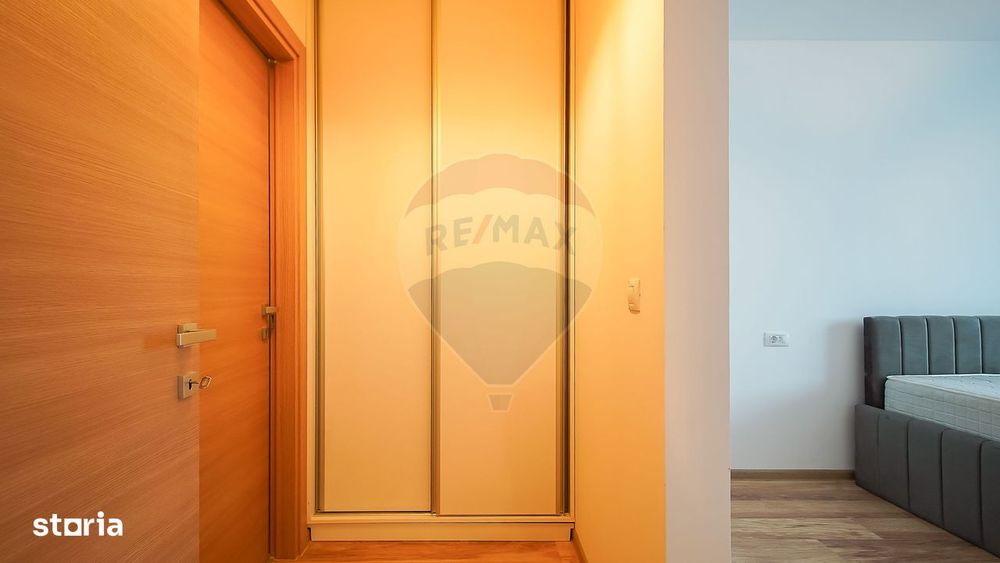 Apartament cu 3 camere, prima închiriere, în zona Tractorul