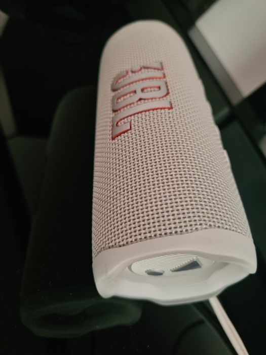 Boxa jbl Harman Flip6 alb/gri, originală !