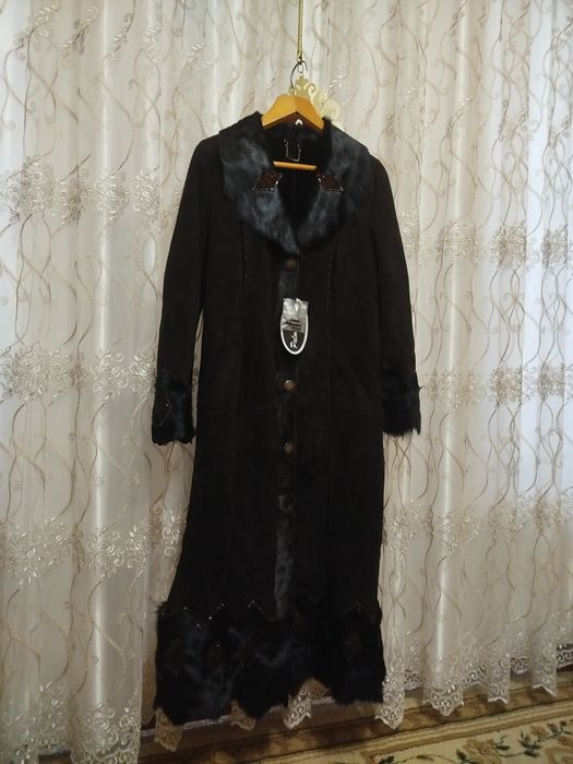 Palto sotiladi yengi