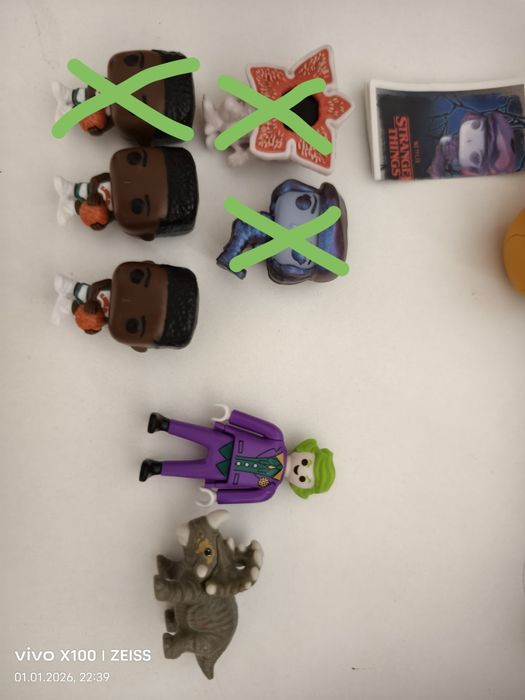 Kinder joy stranger things,DC, динозавры