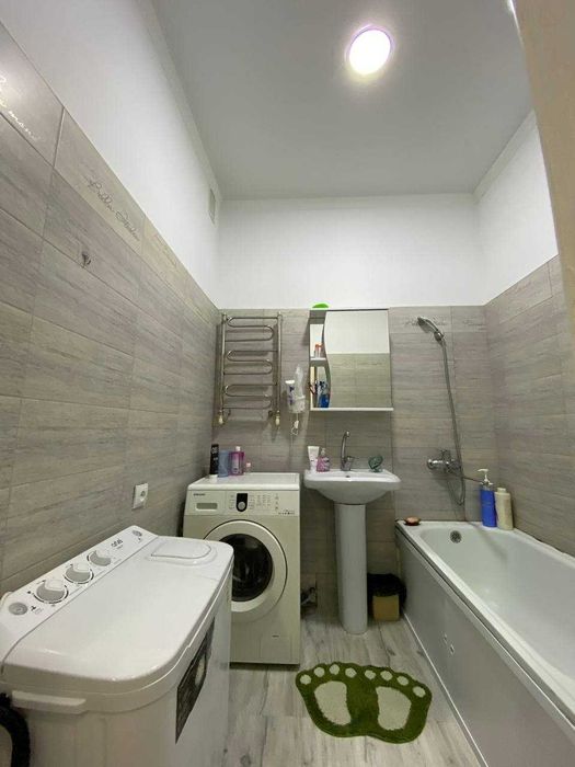 Продам 2х комн кв Батыс