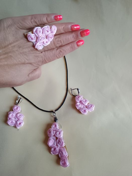 Комплект бижута колие пръстен обеци! Подарък за жени!