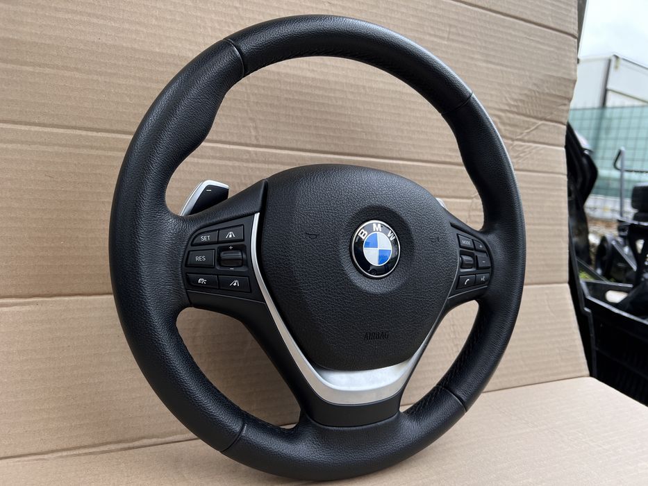 BMW F30/31/32 Волан с пера и всички копчета.