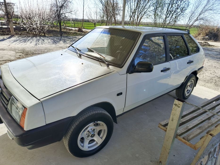 Лада Ваз 2109 спутник