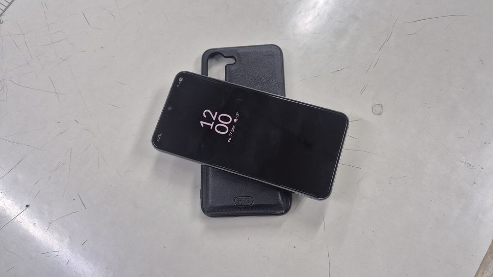 Samsung s23 продаётся