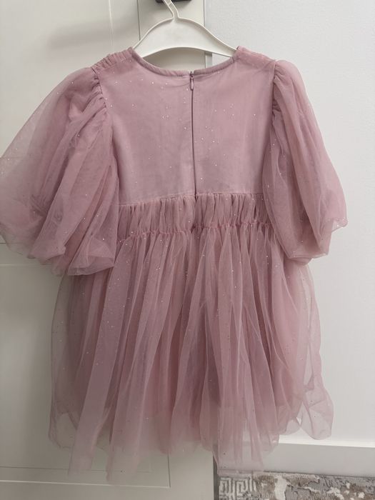 Нарядное плате на 3-4 года