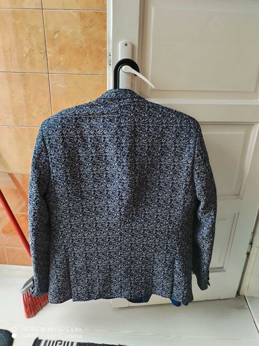 Vind sacouri bărbați