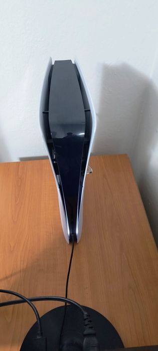 Vând PS5 Slim 1T