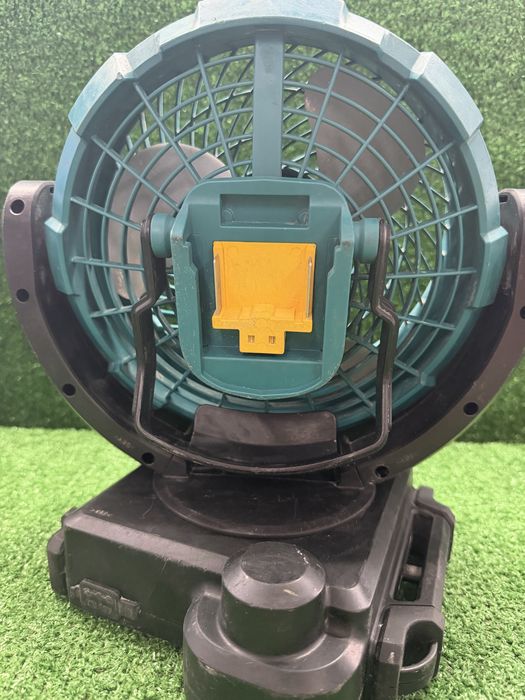 Вентилатор Makita DCF102