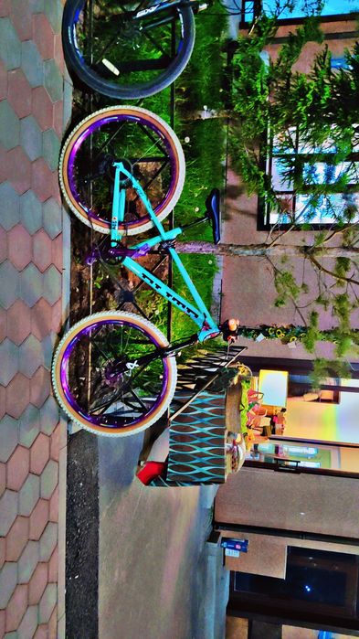 土坡车质量好可以飞坡也可以翘头价格合理