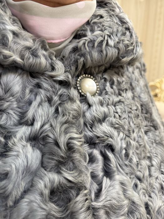 Продам шубу каракуль