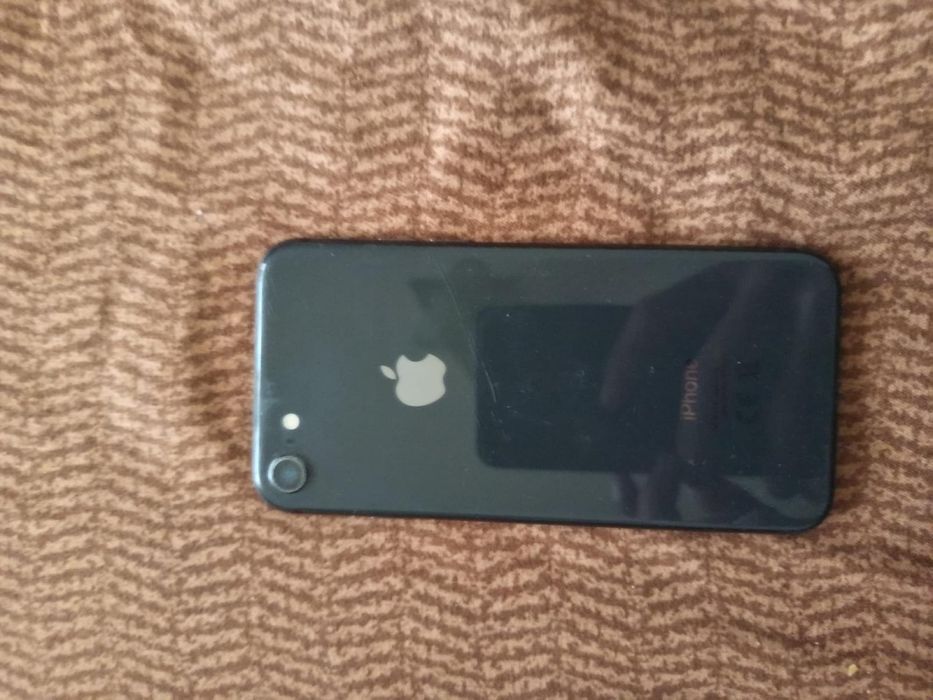 Vand sau schimb iphone 8