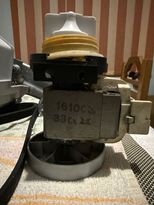 Motor masina spalat Miele,pompa evacuare