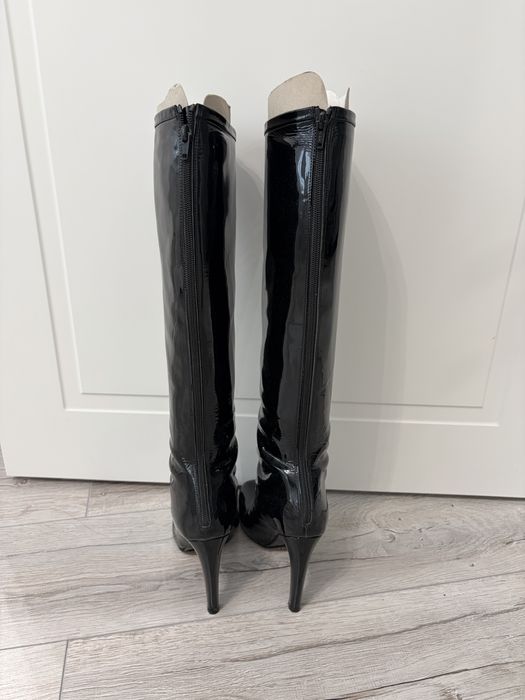 Сапоги лаковые стильные