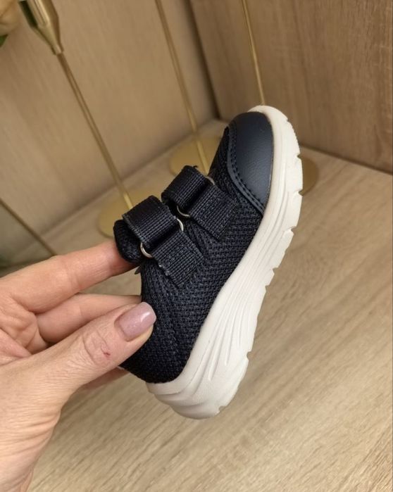 Кроссовки детские