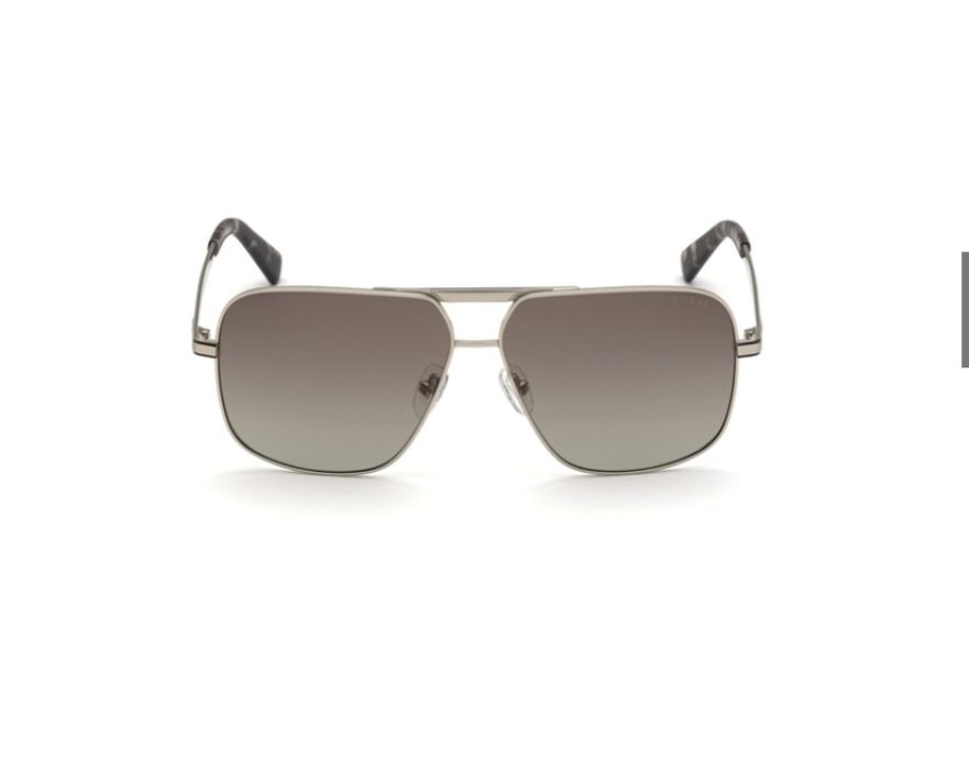 Мъжки слънчеви очила Guess GU00026-10B, като нови! 

Здравейте! Разделям се с мъжки