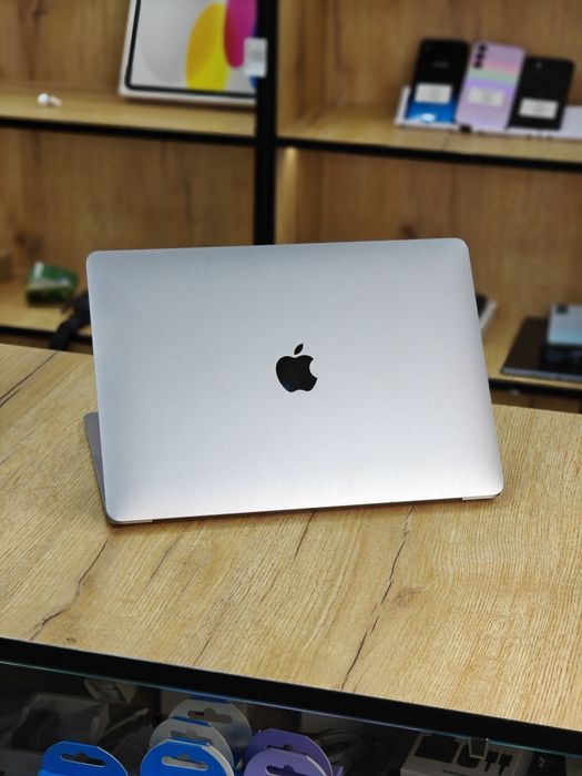 Макбук 2020 | Core i3 | ОЗУ 8 | 256 | Apple MacBook Air 13