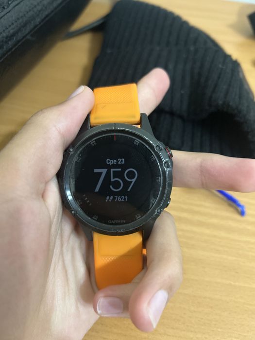 Продаю смарт-часы Garmin fenix 5 plus