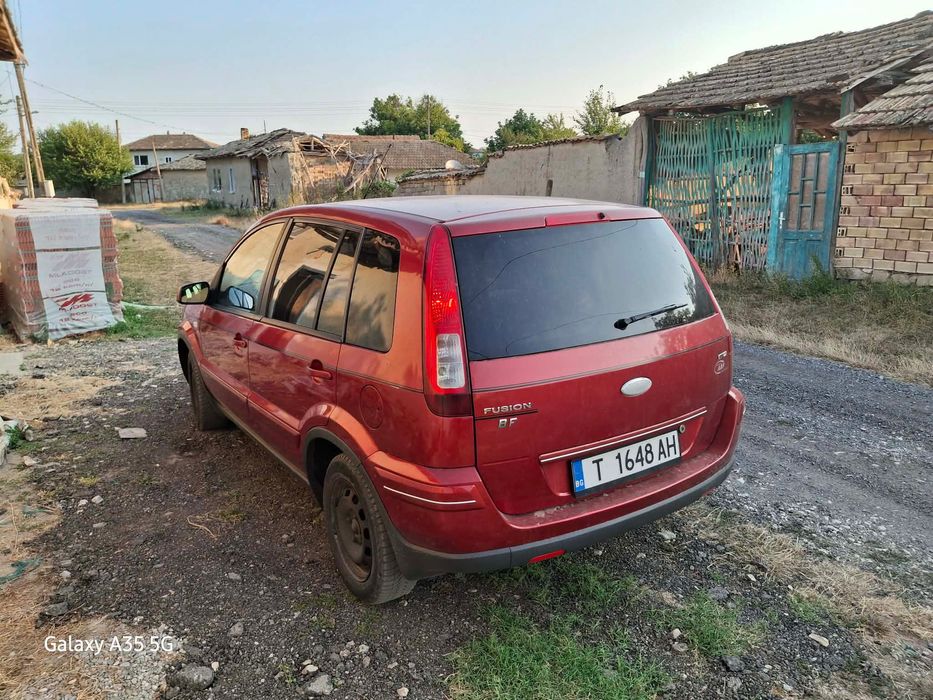 Форд фюжън 2008 във перфектно състояние като нова е