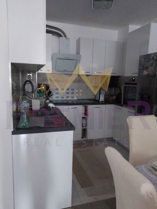 Продава се Тристаен апартамент в Бургас, Меден рудник - зона Б - 85 кв.м за 1412 €/кв.м - Снимка #2