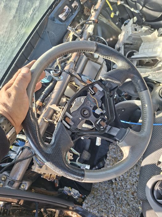 Тойота Ярис 1.5 VTS 110к.с на части