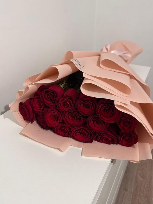 Продаётся букет роз, все еще актуально!!