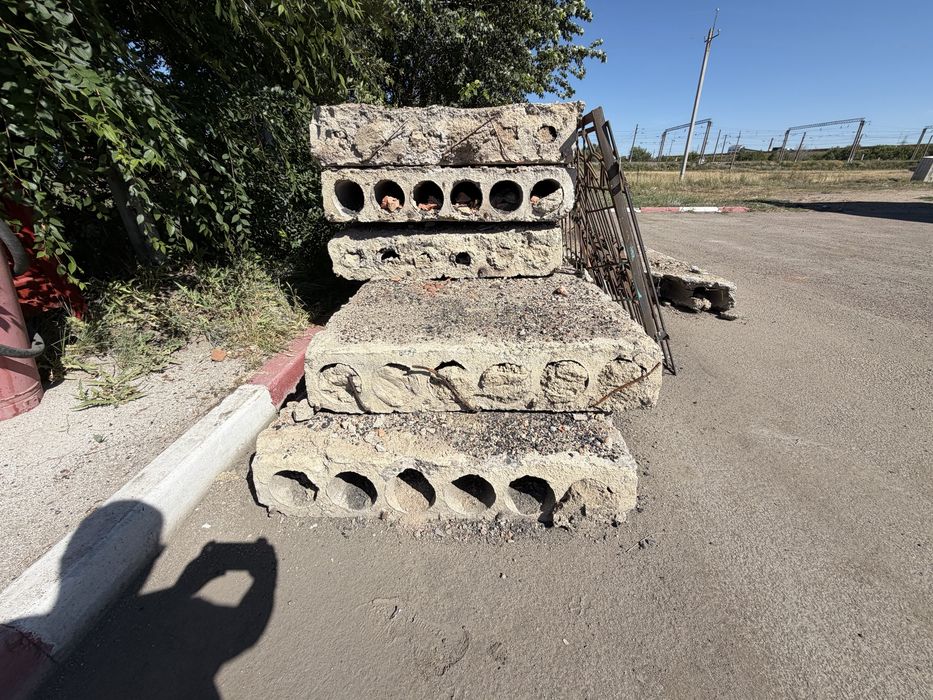 Прдаются плиты перекрытия