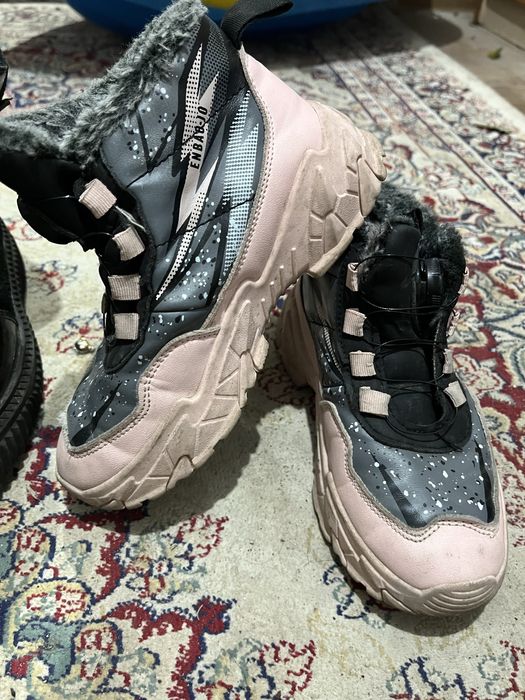 Продам сапожки для девочек