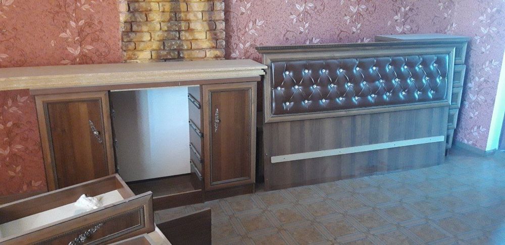Eski mebel kamplekt .2 iwlatilib yigib olip quyilgan mebel