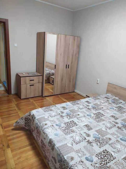 Дава се под наем Многостаен апартамент в Плевен, 9-ти квартал - 115 кв.м за 348.84 € - Снимка #17