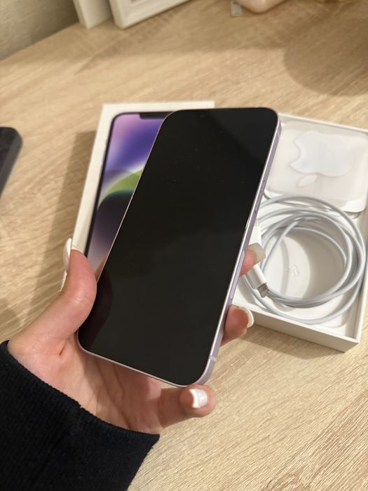 iPhone 14 сиреневый