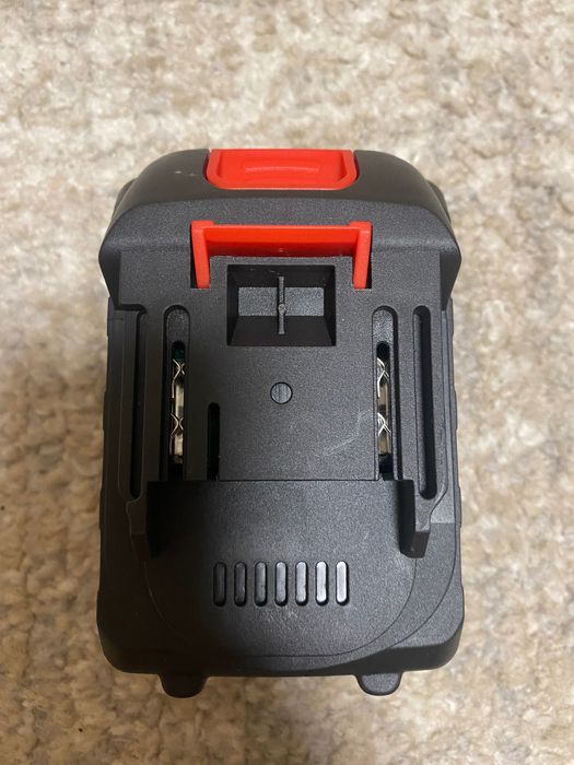 Батерия нова 18 V 6 A