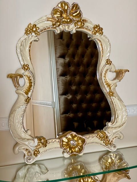 Конзола с огледало