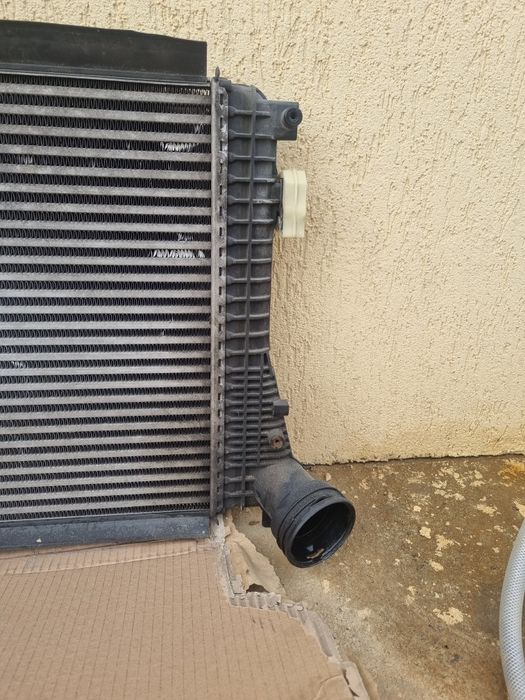 Radiator intercooler vW Tiguan 5N 2.0 TDI  200 lei