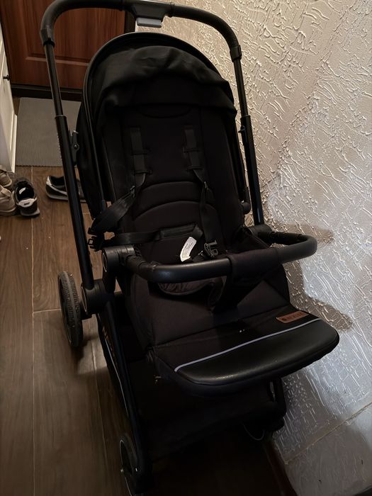 Продам десткую коляску от 0-3 лет