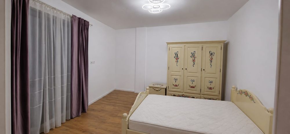 Apartament de închiriat